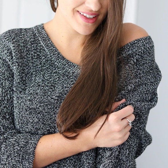 Oversized black and white knit sweater - Picture 1 of 3